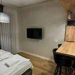 S Balkan Square