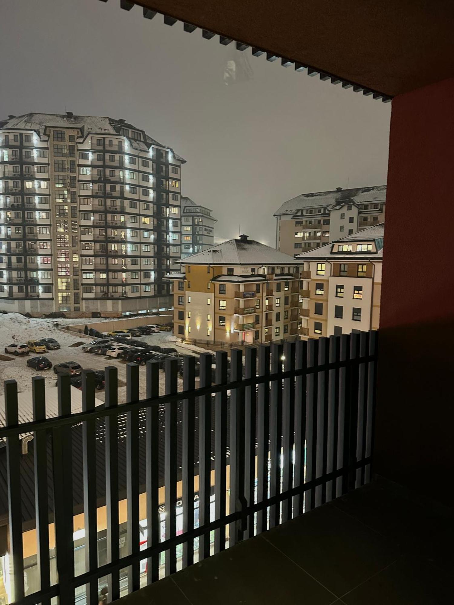 S Balkan Square