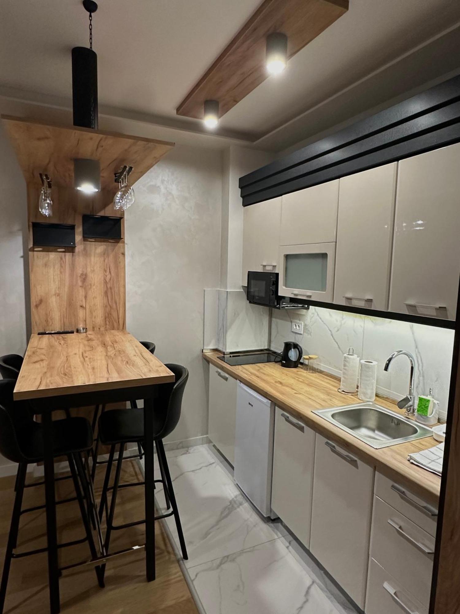 S Balkan Square Apartment *